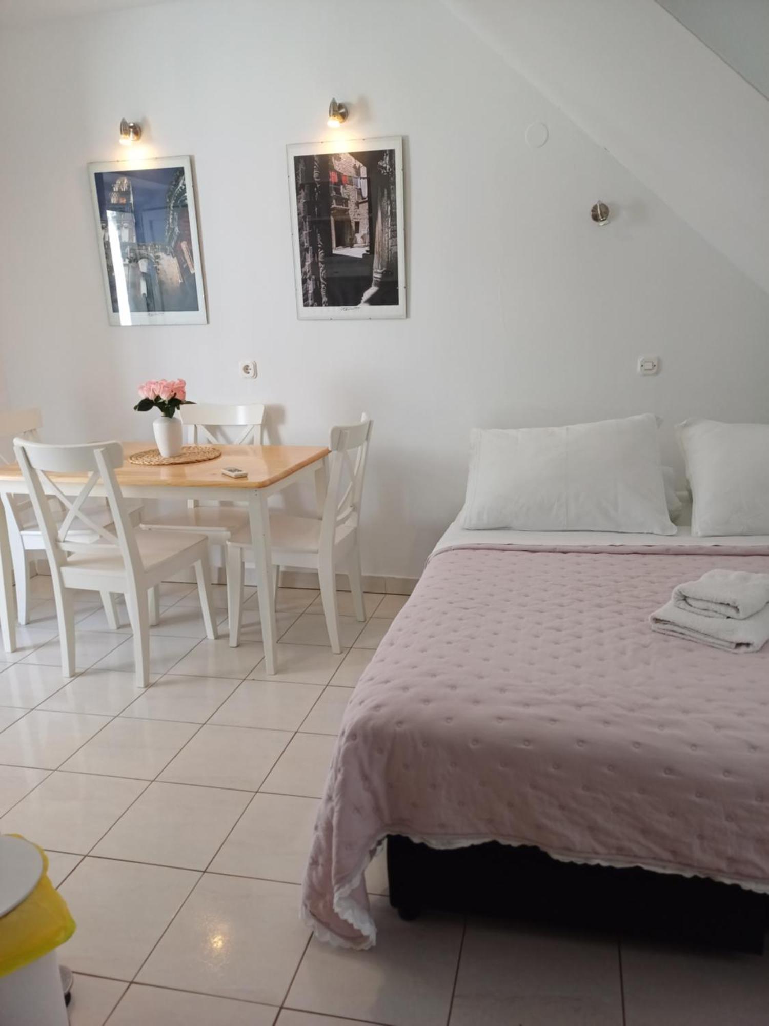 Private Apartments In Diocletians Palace Split Exterior photo