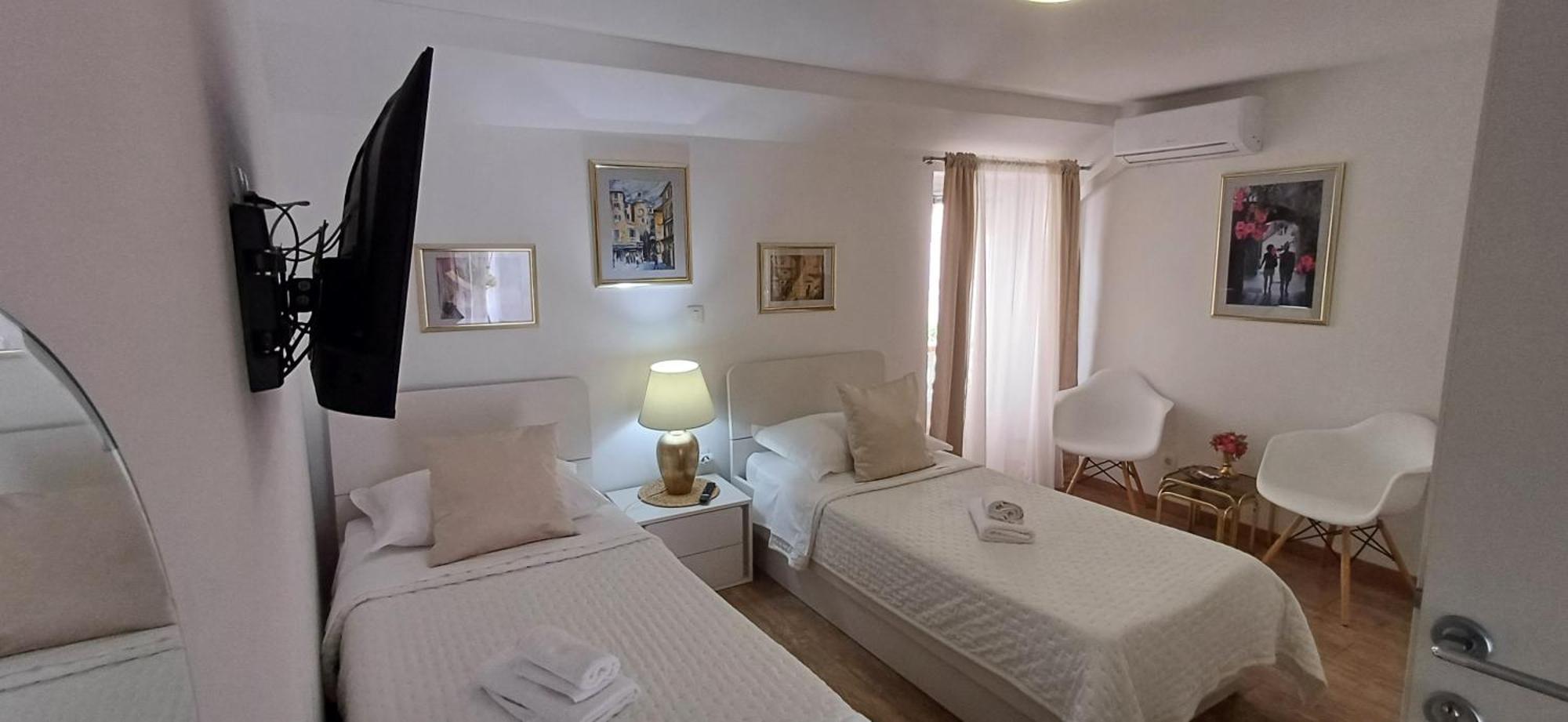 Private Apartments In Diocletians Palace Split Exterior photo