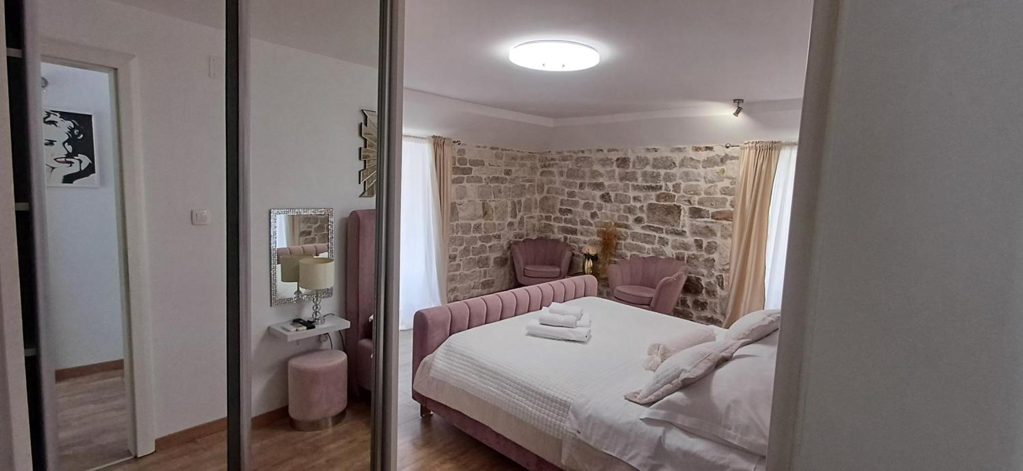 Private Apartments In Diocletians Palace Split Exterior photo