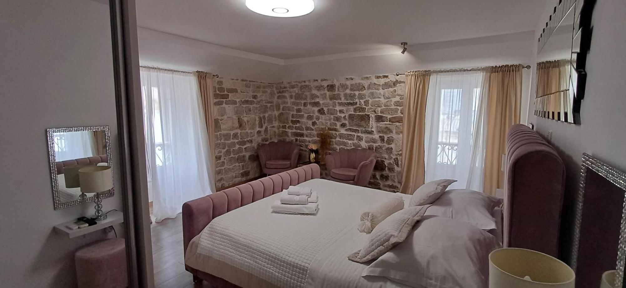 Private Apartments In Diocletians Palace Split Exterior photo