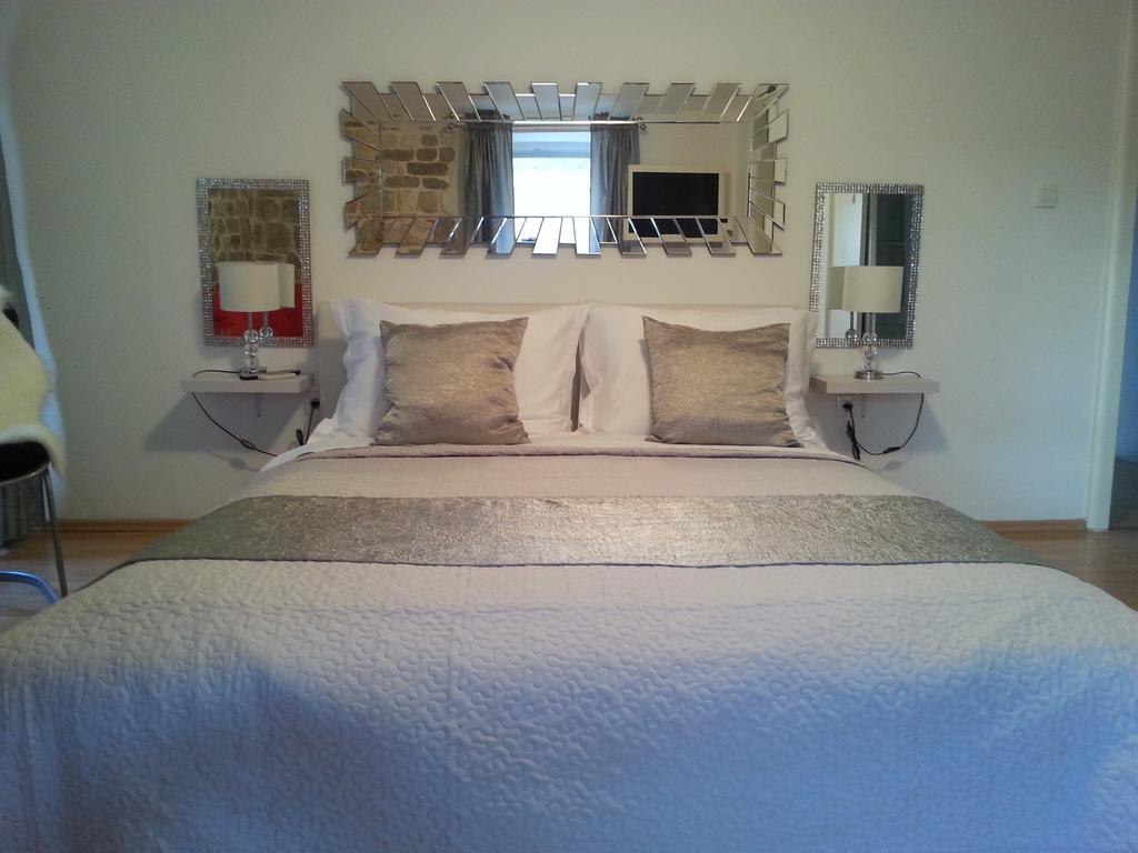 Private Apartments In Diocletians Palace Split Exterior photo