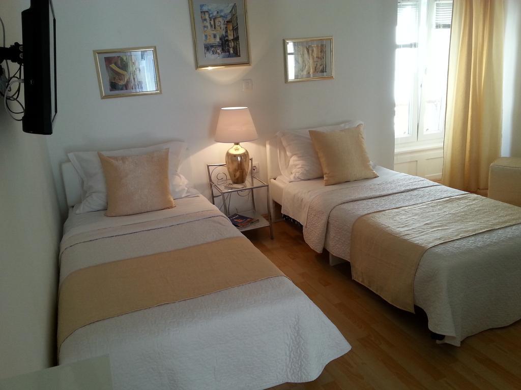 Private Apartments In Diocletians Palace Split Exterior photo