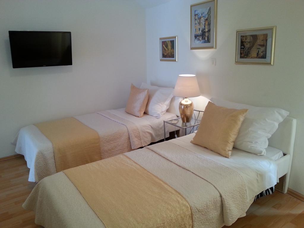 Private Apartments In Diocletians Palace Split Exterior photo