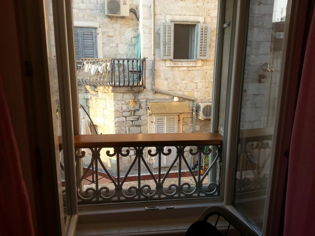Private Apartments In Diocletians Palace Split Exterior photo