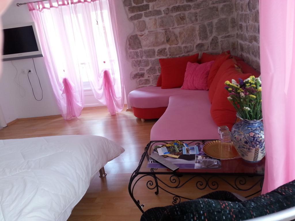 Private Apartments In Diocletians Palace Split Exterior photo